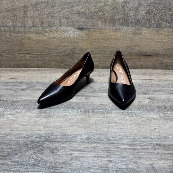 Calvin Klein Gabrianna Black Leather Kitten Heel Pumps Women's Size 9 - Picture 1 of 6